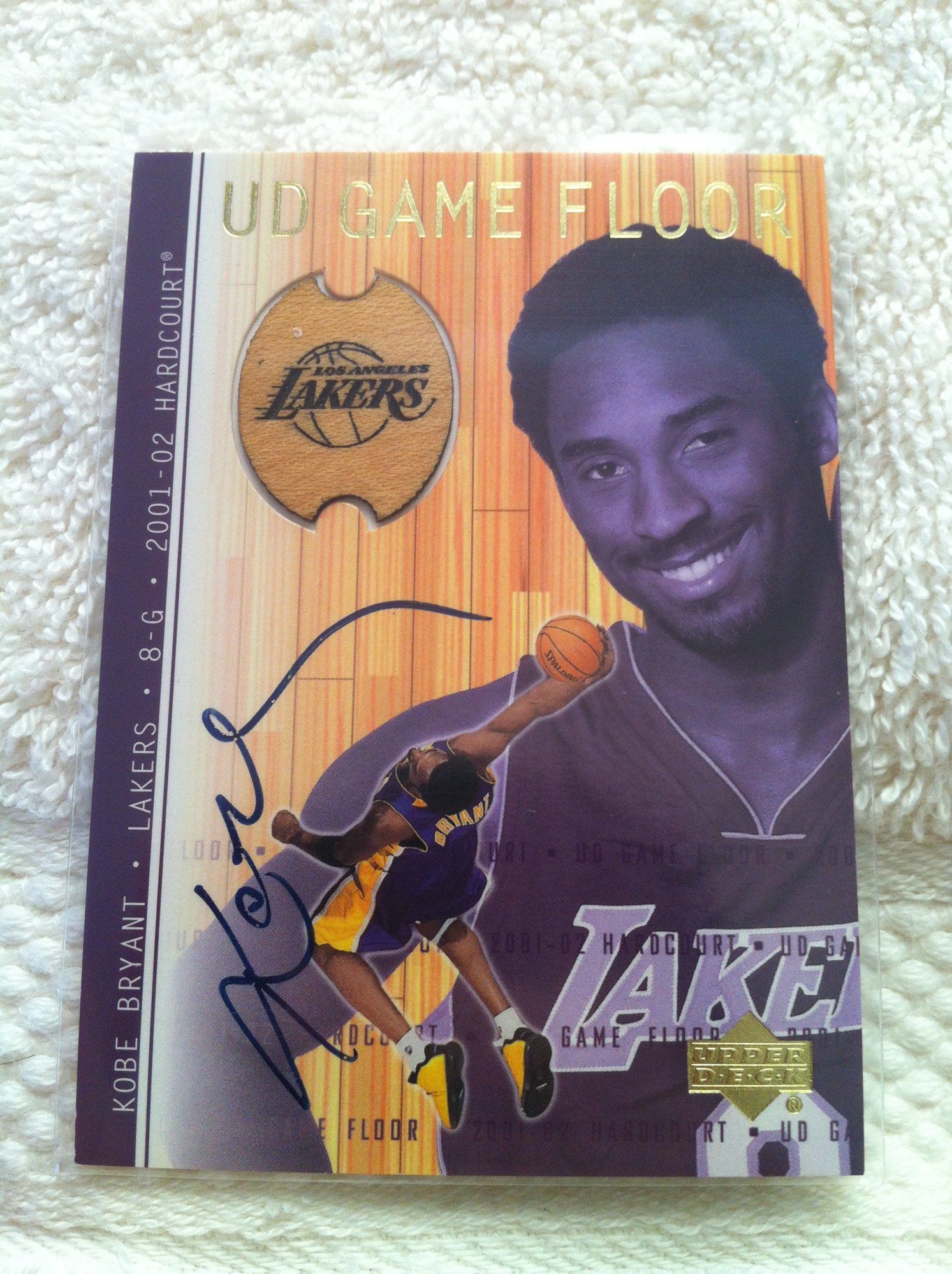 2001-02 Upper Deck Hardcourt UD Game Floor Autographs Kobe Bryant (1).JPG