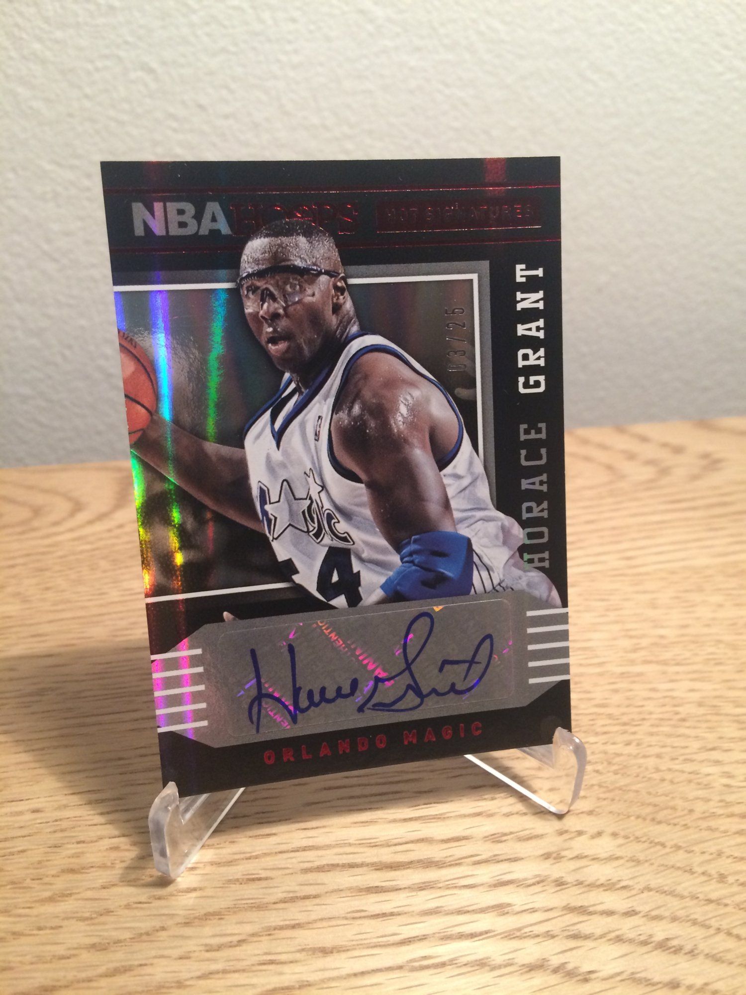 2014-15 NBA Hoops Hot Signatures Red #16 Horace Grant.jpg