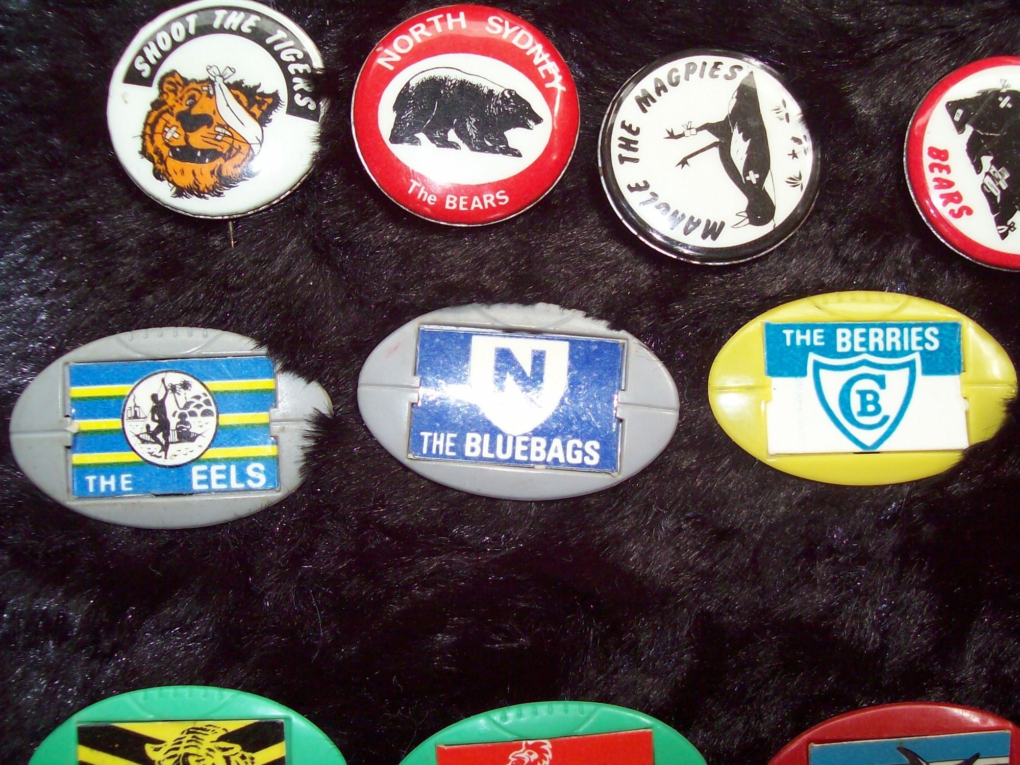 badges 009.JPG