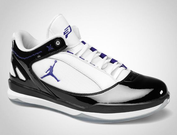 jordan-cp-2quick-white-dark-concord-black.jpg