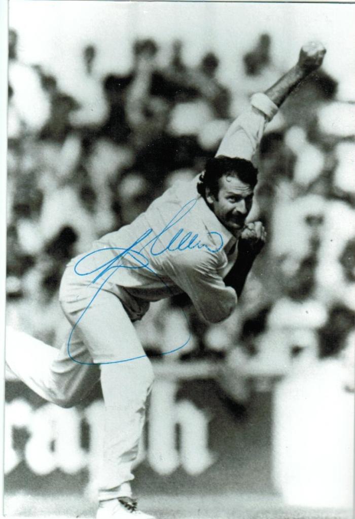 lillee photo 001.jpg