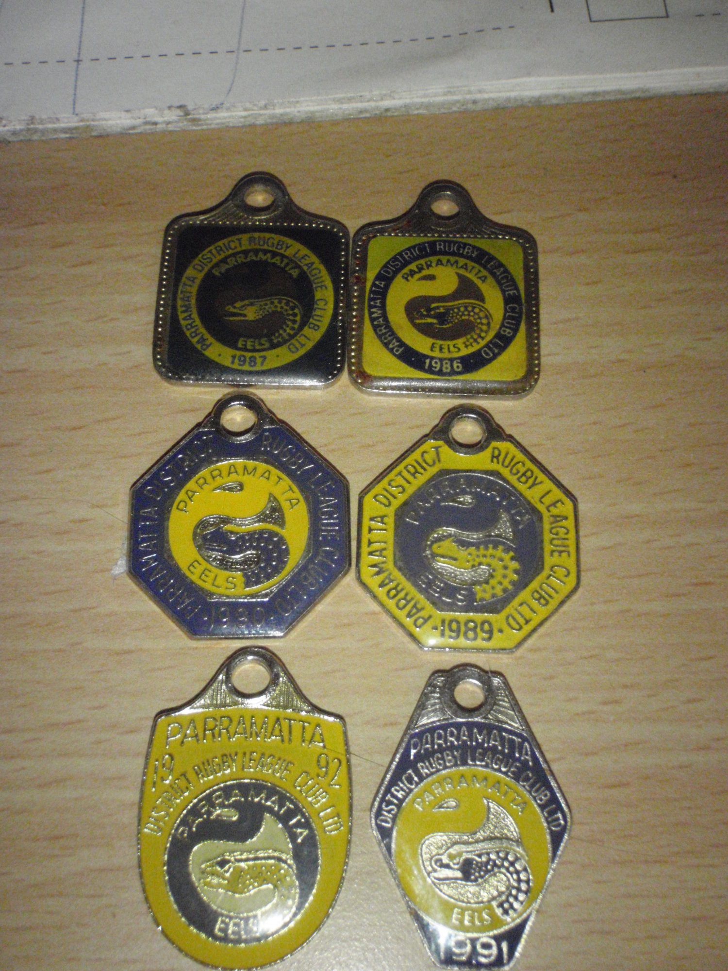 parrabadges.JPG