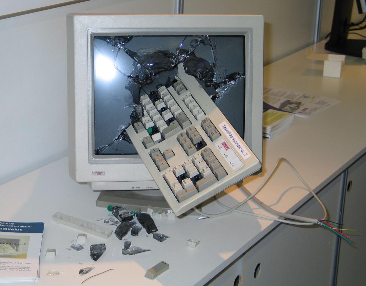 smashed-computer.jpg