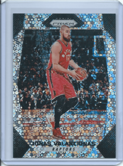 2017-18 Panini Prizm Prizms Fast Break #33 Jonas Valanciunas 1.png