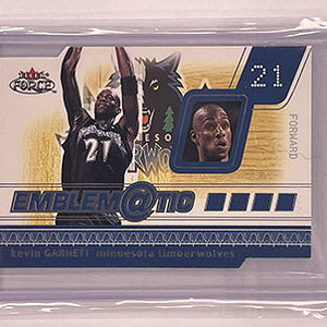 Insert - Emblematic - Fleer Force - 2001-02 - Kevin Garnett.jpg