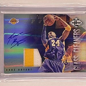 Patch Auto - Glass Cleaners Autograph Memorabilia - Limited - 2012-13 - Prime - Kobe Bryant.jpg