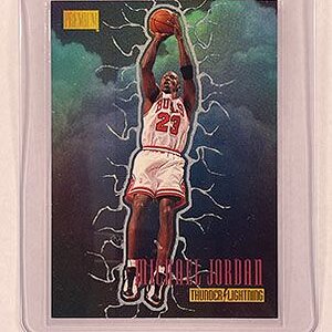 Insert - Thunder & Lightning - Skybox - 1997-98 - Michael Jordan.jpg