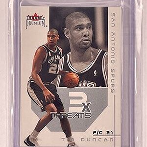 Insert - Triple Threats - Fleer Premium - 2002-03 - Tim Duncan.jpg