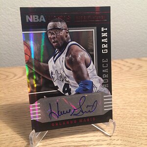 2014-15 NBA Hoops Hot Signatures Red #16 Horace Grant.jpg