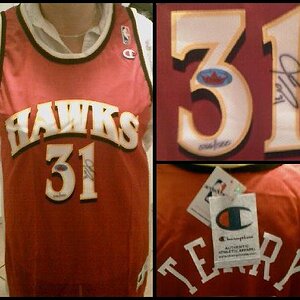 cards-00-01fleerlegacy-replicajerseyautograph-terry.jpg