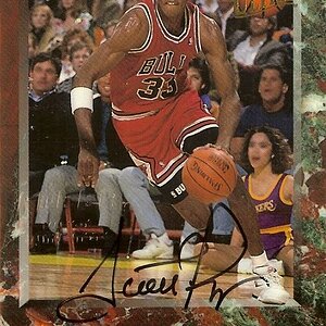 1992-93 Ultra Career Highlights Auto #8.jpg