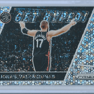 2017-18 Panini Prizm Get Hyped! Prizms Fast Break #14 Jonas Valanciunas 1.png