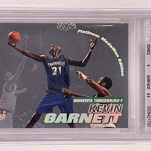 Base - Ultra - 2000-01 - Platinum Medallion Edition - Kevin Garnett.jpg