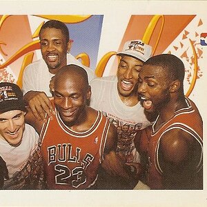 1991-92 Skybox Bulls Team.jpg