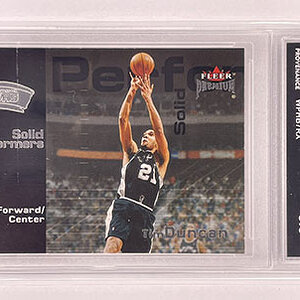 Insert - Solid Performers - Fleer Premium - 2001-02 - Tim Duncan.jpg