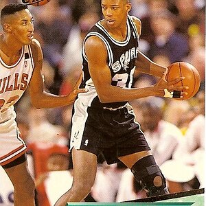 1992-93 Ultra Sean Elliott.jpg