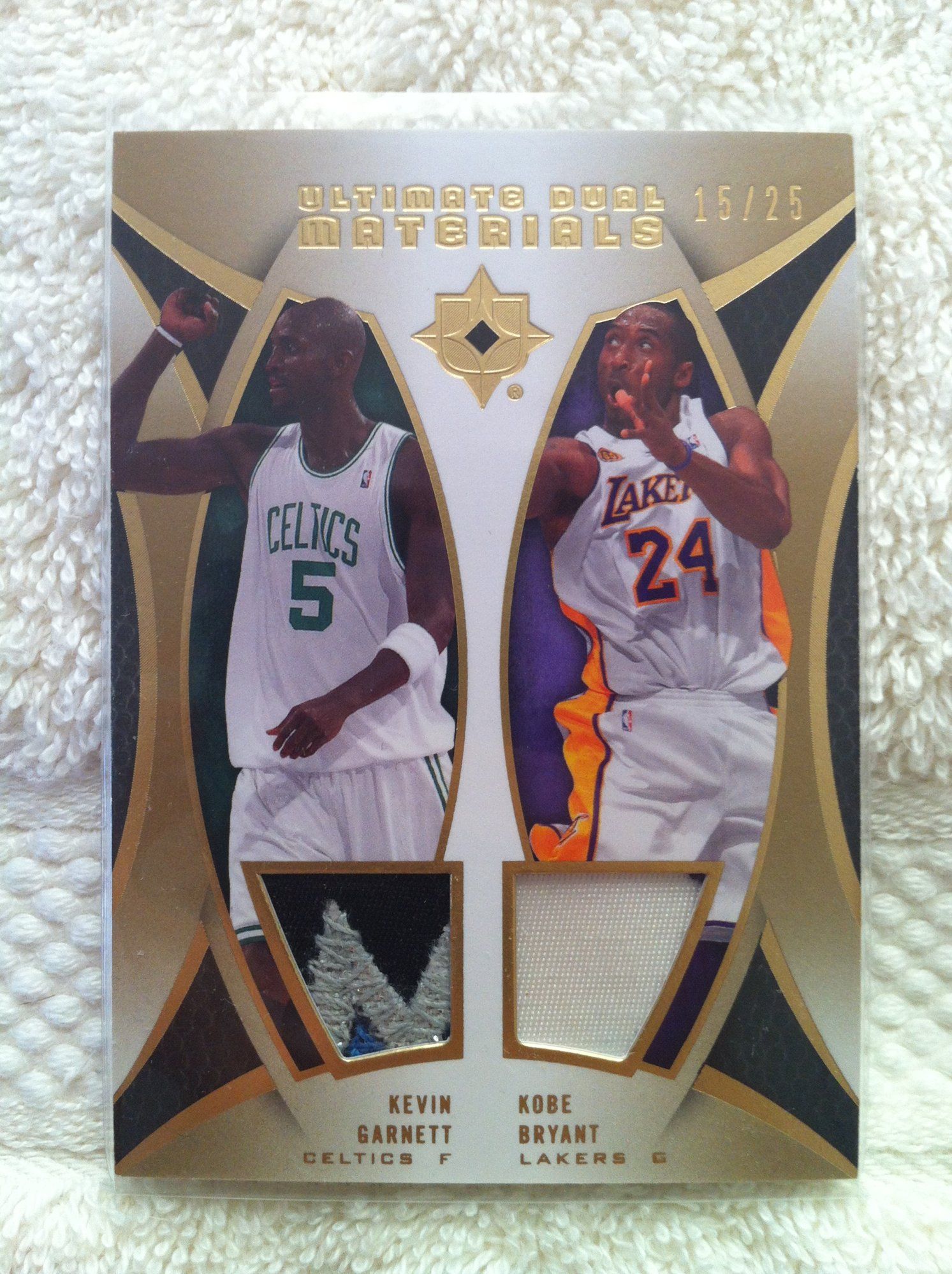 2007-08 Ultimate collection Materials Dual Patches Garnett and Kobe (1).JPG