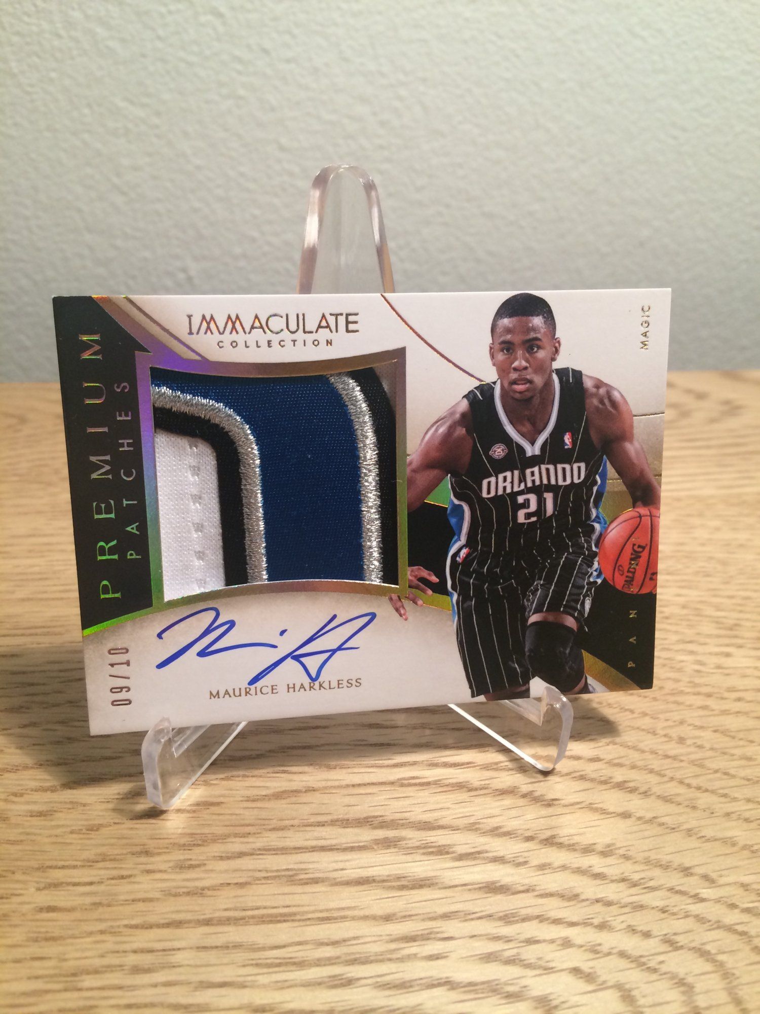 2013-14 Panini Immaculate Collection Premium Patches Signatures Gold #96 Maurice Harkless.jpg