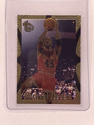 Base - Topps Embossed - 1994-95 - Gold - Michael Jordan.jpg