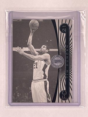 Base - Topps First Row - 2005-06 - Black & White - Tim Duncan - Colour Match.jpg