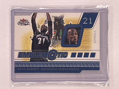 Insert - Emblematic - Fleer Force - 2001-02 - Kevin Garnett.jpg