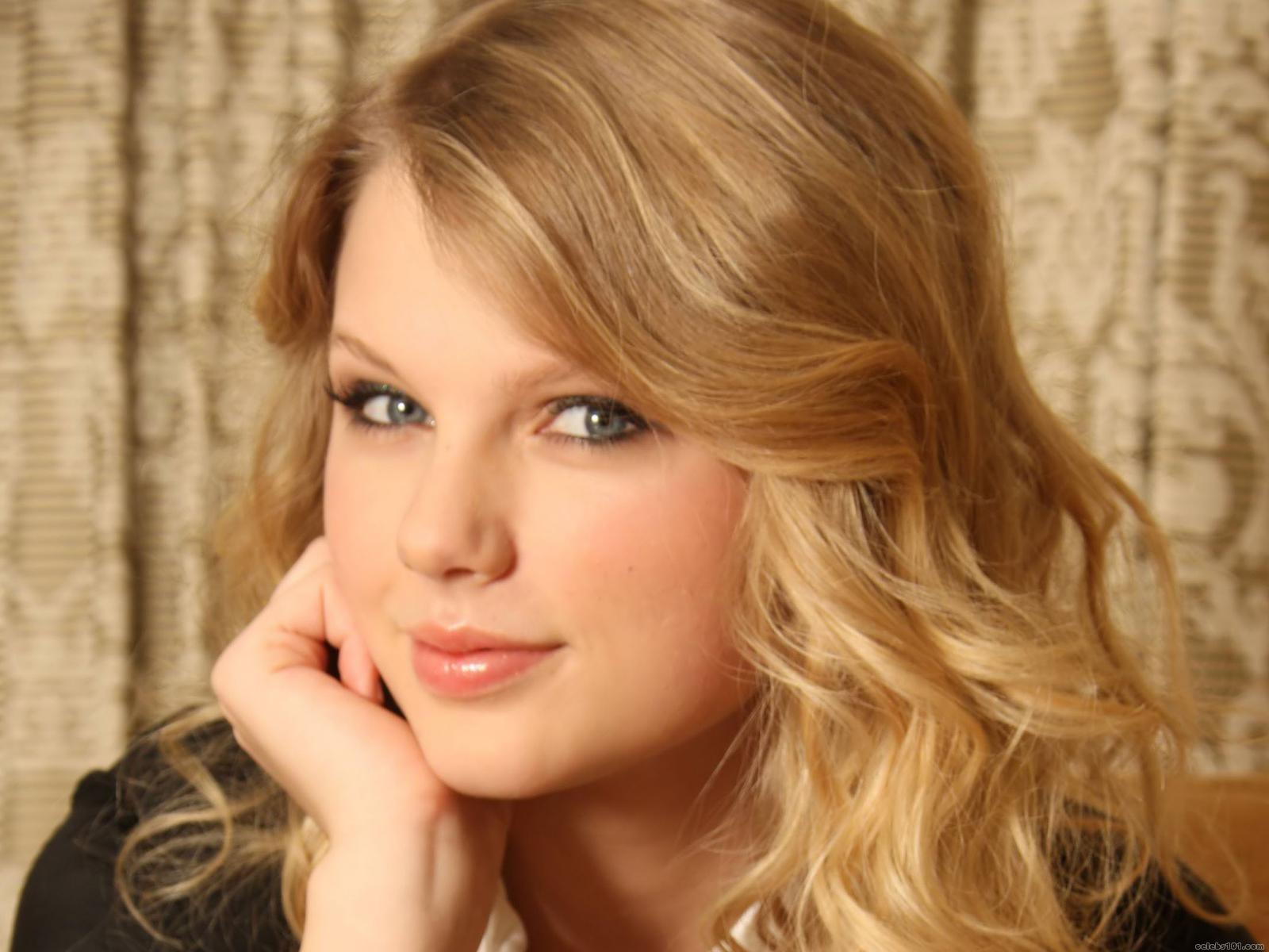 -ly-taylor-taylor-swift-27035623-1600-1200.jpg