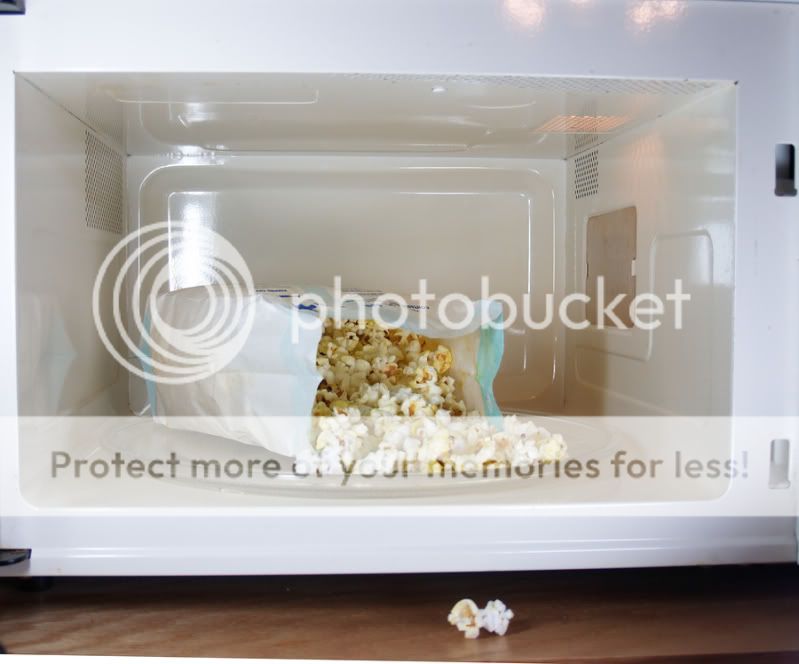 bigstockphoto_Popcorn_In_Microwave_.jpg